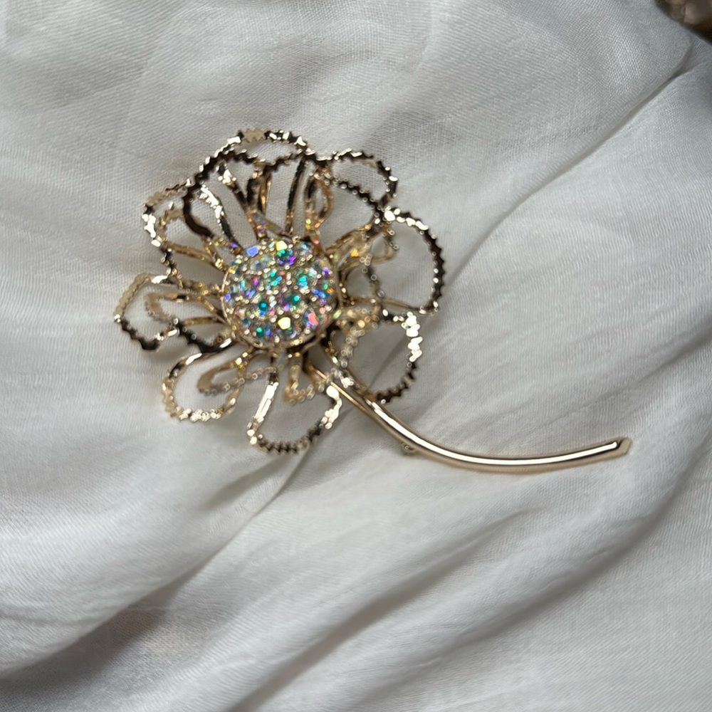 Sarah Cov 60s Vintage Allusion Floral Brooch